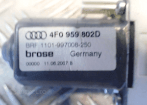 AUDI SILNICZEK SILNIK PODNOSZENIA SZYBY 4F0959802D PRAWY PRZOD RADOM 3