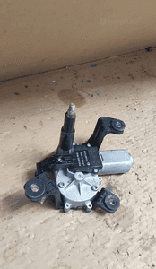 SILNICZEK WYCIERACZKI TYLNEJ  OPEL ASTRA J  nr 13256917 7