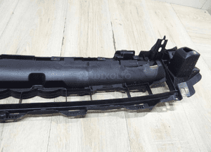 Audi Q2 wzmocnienie atrapy grilla 81A853037D 4