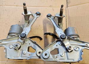 Peugeot 3008 5008 mechanizm silniczek wycieraczki przod przedni prawy lewy 1