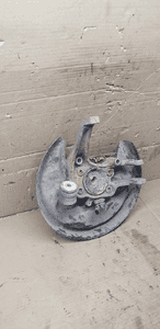 Zwrotnica piasta lewy tył tylna lewa VW Phaeton 3.2 R32 5