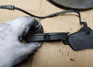 Tarcze hamulcowe klocki czujnik przód przednie Brembo komplet BMW I E81 E87 7