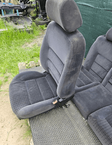 Fotele Fotel Siedzenie Kanapa Oparcie Welur VW Golf IV 4 5D Komplet 21