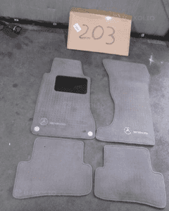 MERCEDES C 203 szare dywaniki ORYGINAŁ
