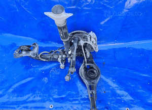 Lexus UX zwrotnica wahacz drążek prawy tył 1