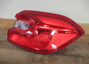 Lampa tylna tył prawa ford fiesta MK8 2017- 4