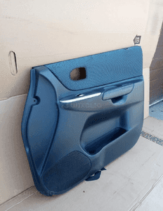 Boczek tapicerka prawy przód przednia prawa Mazda Premacy 2