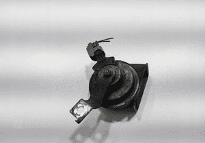 Klakson sygnał dźwiękowy nissan qashqai i J10 25610BR00A 2010-2013 lift 4