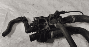 Obudowa termostatu peugeot citroen ford volvo 2.0 hdi 136KM 9656182980 4