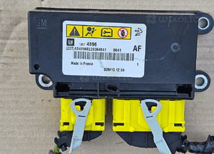Opel Astra J 4 IV moduł sterownik airbag poduszek powietrznych 13574896 1