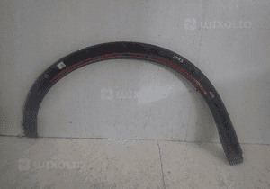 Listwa na błotnik lewy tył audi Q3 8U0 2010- 2