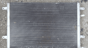 Audi A6 C6  3.0 V6 TFSI chłodnica powietrza kompresora intercooler wodny 4F0805594G 3