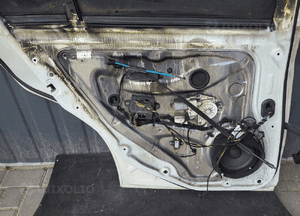 DRZWI lewy tył Mercedes W212 EKlasa lift AMG Sedan 10
