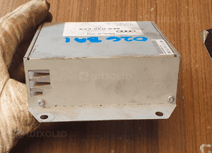 Wzmacniacz 8E5035223 Głosników Subwoofer Radio Antenowy Amplituner AUDI A4 B6 B7 sedan kombi 8