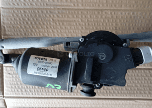 Toyota Avensis T25 mechanizm wycieraczek przod silniczek  85110-05060 3