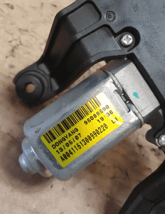 Mechanizm silniczek wycieraczek tył Chevrolet Orlando 2