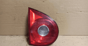 Lampa lewy tył w klapę vw golf v nr 1K6945093F 1