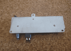 Wzmacniacz anteny radia audi 8E9 035 226 af 3
