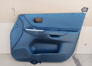 Boczek tapicerka prawy przód przednia prawa Mazda Premacy 1