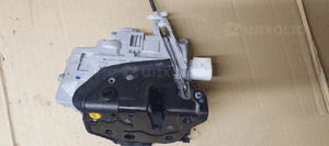 Zamek drzwi lewy tył tylny VW Passat B6 3C4839015A 3
