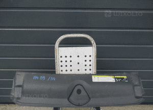 NAKŁADKA OSŁONA PASA PRZEDNIEGO PRZÓD AUDI A4 B9 2015- 1