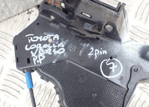 Zamek prawy przod 2 pin toyota verso radom 2