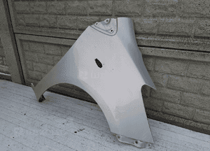 Toyota yaris 2 ii 05-12 błotnik prawy przód 2