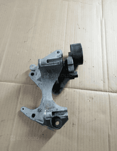 Podstawa łapa alternatora napinacz rolka Renault Dacia 0.9 TCE 117101869R 1