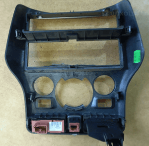 Citroen C3 Picasso panel środkowy 2