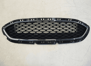 Ford fiesta MK8 2017r- grill atrapa chłodnicy 2