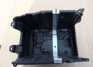 Ford fiesta mk 8 skrzynka akumulatora 1