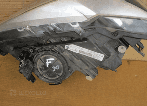 Lampa przód przednia prawa bmw F30 F31 2