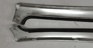Audi A4 B7 listwa przednia szyby chrom prawa lewa 4