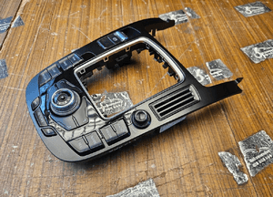 Ramka Biegow 8T0919609F 8K1713463 Panel Sterowania MMI Zmiany Biegow Automat Europa Audi A4 B8 A5 8T Q5 8