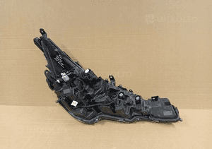 Lampa lewa lewy full led toyota corolla E21 hb kombi 19- 2