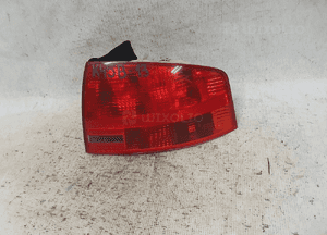 Lampa tylna prawa tył prawo audi A4 B7 sedan 4