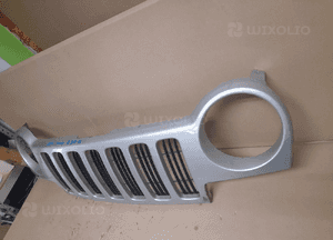 Jeep Cherokee III Liberty grill atrapa pas 4