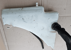 Audi A4 B8 zbiorniczek płynu do spryskiwaczy 2