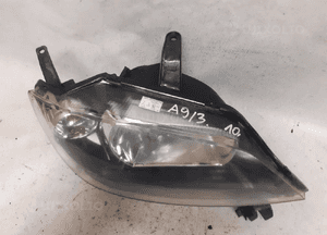 Przod przednia lampa prawa mazda 2 dy 2