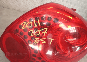 Lampa prawy tył peugeot 207 3