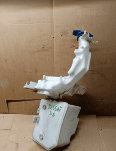 Zbiorniczek płynu spryskiwaczy pompki VW Passat B6 3C0955453E 2