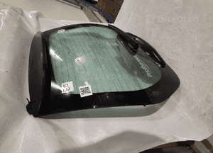 Szyba tył tylna  bagaznika volvo C30 4