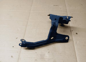 Mocowanie błotnika uchwyt lewy przód BMW M5 G30 F90 7349617 1