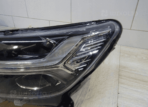 Volvo XC40 2018 LEWA strona Lampa przednia przód LLU 31655635 5
