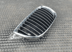 Kratka 7128613 7128614 7906809 Atrapa Nerki Nerka Gril Atrapka Zderzaka Przód M-Pakiet BMW 1 E81 E87 22