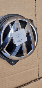 Klamka klapy bagażnika emblemat VW Passat B8 3G5927469 8