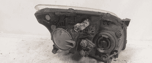 Przod przednia lampa lewa toyota avensis T25 3
