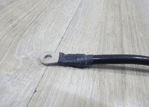 MERCEDES C W206 KLEMA AKUMULATORA A0009051811 4