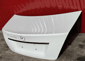 Mercedes W204 lift sedan klapa 149 oryginał igła 2