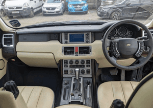 Land Rover Range 2002 644 l322 4.4 V8 airbag kokpit kierownica radio wybierak tunel kluczyk stacyjka 7